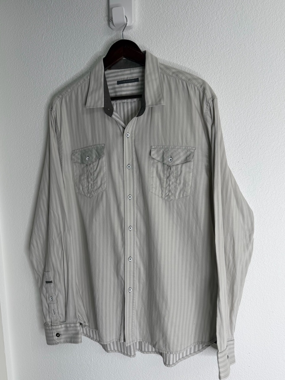 7 Diamonds Men's Light Gray Pinstripe Button-Down Shirt XXL. Fits like XL.